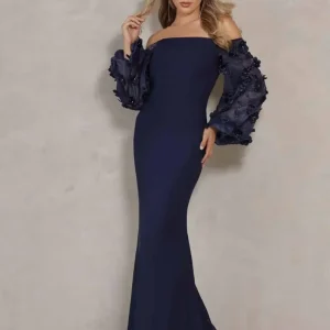 abito con maniche a sbuffo