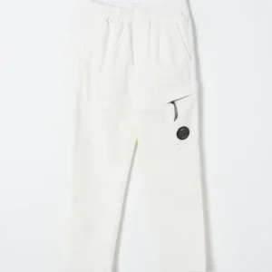 cargo con iconico logo