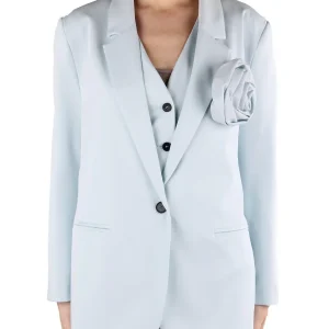 blazer oversize con rosa