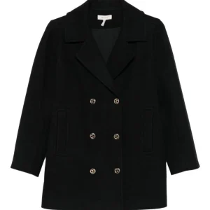 cappotto con bottoni logati