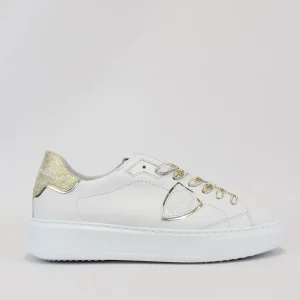 sneakers con applicazioni glitter