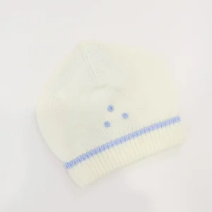 cappellino nascita in lana