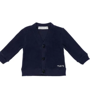 cardigan con logo al fondo