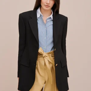 giacca con spalle imbottite